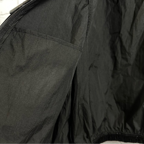 Aqua Athletic Cropped Hooded Coated Windbreaker Jacket Pockets Black M NWT - Picture 6 of 6